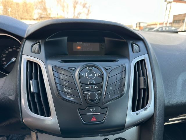 Купить б/у Ford Focus, 2012 год, 125 л.с. в России