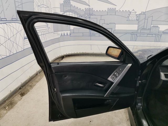 Купить б/у BMW 5 серия, 2003 год, 218 л.с. в Нижнем Тагиле