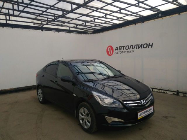 Купить б/у Hyundai Solaris, 2016 год, 123 л.с. в Зеленогорске