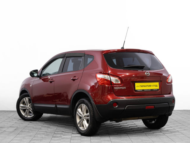 Купить б/у Nissan Qashqai, 2012 год, 141 л.с. в России