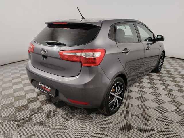 Купить б/у Kia Rio, 2012 год, 123 л.с. в России