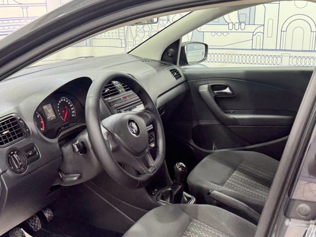 Купить б/у Volkswagen Polo, 2016 год, 110 л.с. в Оренбурге