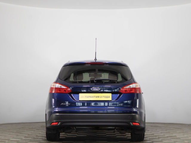 Купить б/у Ford Focus, 2012 год, 125 л.с. в России