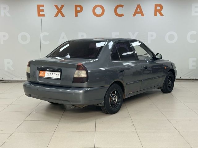 Купить б/у Hyundai Accent, 2004 год, 102 л.с. в России