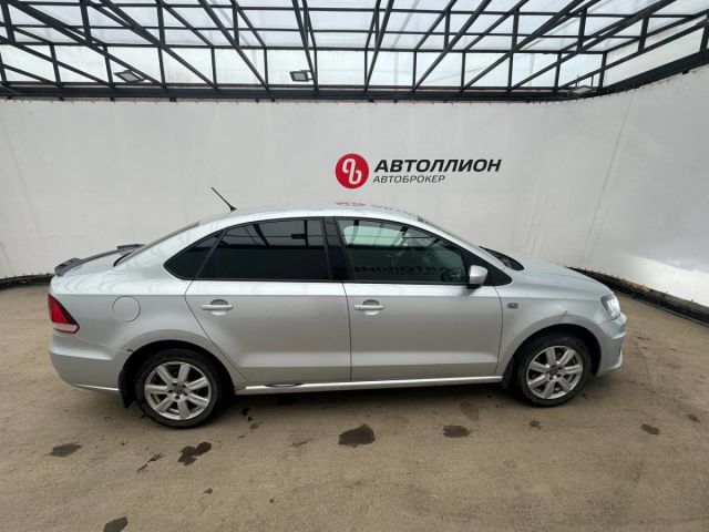 Купить б/у Volkswagen Polo, 2015 год, 110 л.с. в Астрахани