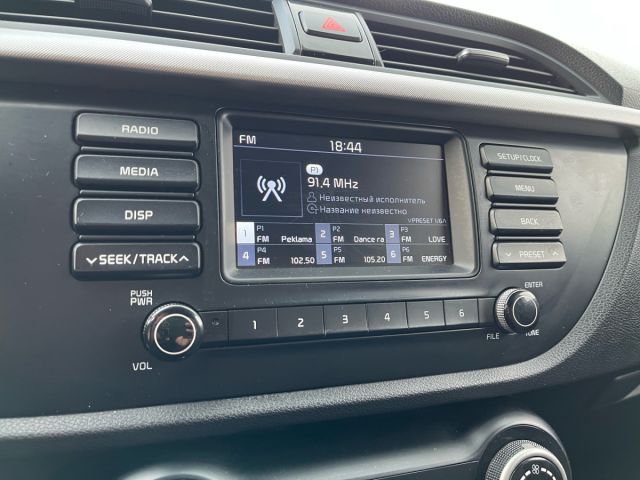 Купить б/у Kia Rio X-Line, 2019 год, 123 л.с. в России