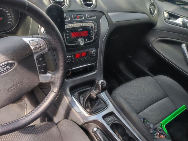 Купить б/у Ford Mondeo, 2011 год, 146 л.с. в Зернограде