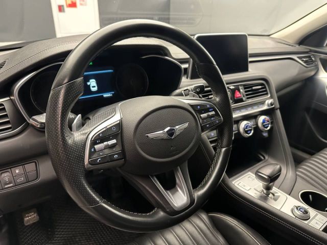 Купить б/у Genesis G70, 2018 год, 197 л.с. в России
