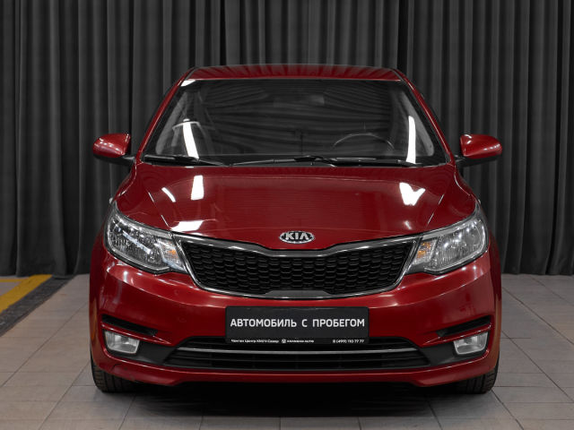 Купить б/у Kia Rio, 2017 год, 123 л.с. в России