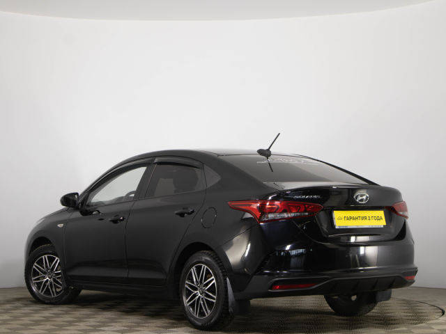 Купить б/у Hyundai Solaris, 2021 год, 123 л.с. в России