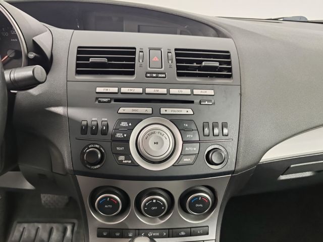 Купить б/у Mazda 3, 2011 год, 105 л.с. в Москве