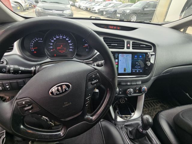 Купить б/у Kia Ceed, 2012 год, 129 л.с. в Балашове