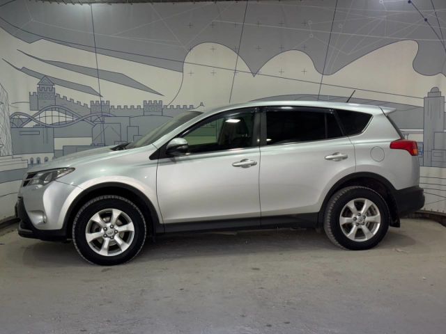 Купить б/у Toyota RAV4, 2013 год, 150 л.с. в Нягани