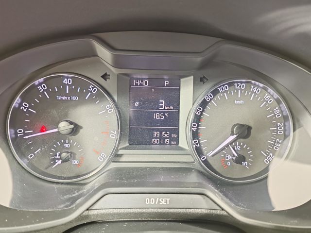 Купить б/у Skoda Octavia, 2013 год, 140 л.с. в России