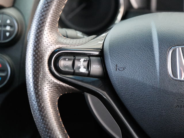 Купить б/у Honda Fit Shuttle, 2013 год, 88 л.с. в России
