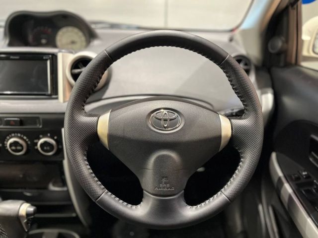 Купить б/у Toyota Ist, 2003 год, 110 л.с. в России
