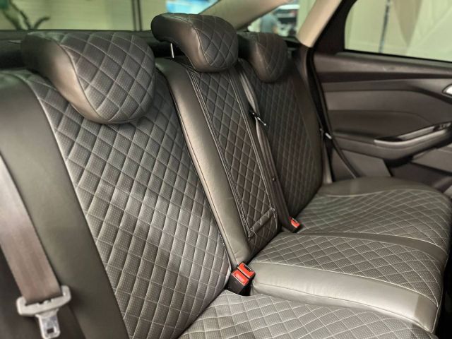 Купить б/у Ford Focus, 2011 год, 125 л.с. в России