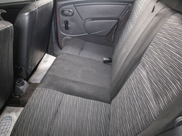 Купить б/у Renault Sandero, 2012 год, 103 л.с. в России