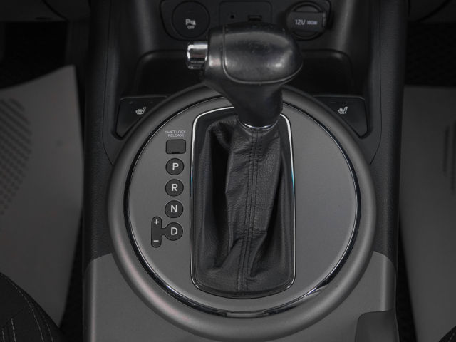 Купить б/у Kia Sportage, 2014 год, 150 л.с. в России