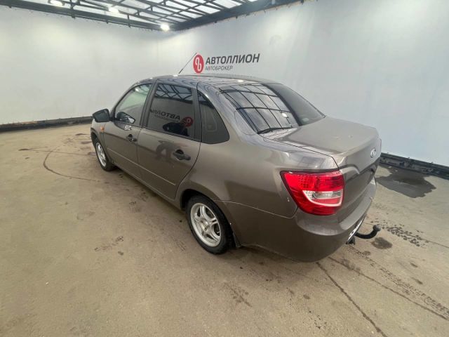 Купить б/у ВАЗ (LADA) Granta, 2016 год, 87 л.с. в России