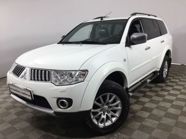 Купить б/у Mitsubishi Pajero Sport, 2013 год, 178 л.с. в России