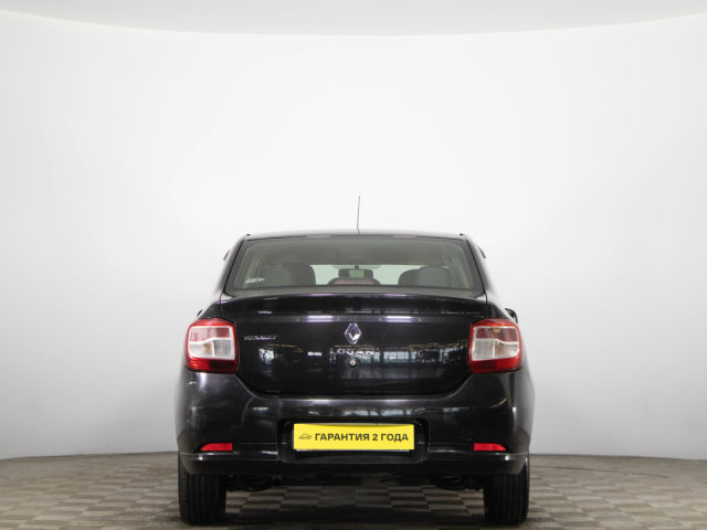 Купить б/у Renault Logan, 2018 год, 82 л.с. в России