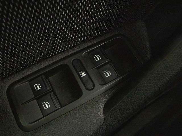 Купить б/у Skoda Yeti, 2010 год, 152 л.с. в России