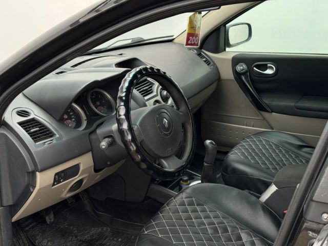 Купить б/у Renault Megane, 2005 год, 115 л.с. в России