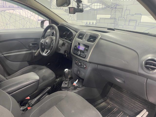 Купить б/у Renault Logan, 2021 год, 102 л.с. в России