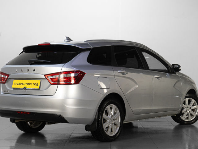 Купить б/у ВАЗ (LADA) Vesta, 2019 год, 106 л.с. в России