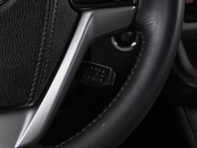 Купить б/у Toyota Highlander, 2017 год, 249 л.с. в России
