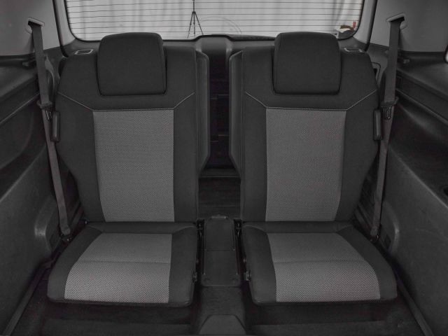 Купить б/у Opel Zafira, 2012 год, 140 л.с. в России