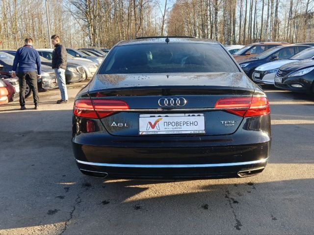 Купить б/у Audi A8, 2015 год, 310 л.с. в России