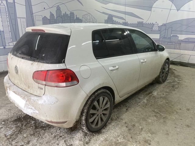 Купить б/у Volkswagen Golf, 2012 год, 122 л.с. во Владимире