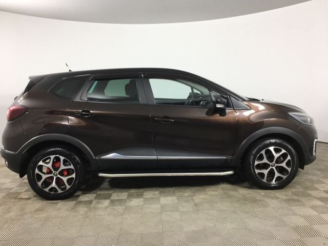 Купить б/у Renault Kaptur, 2017 год, 143 л.с. в России