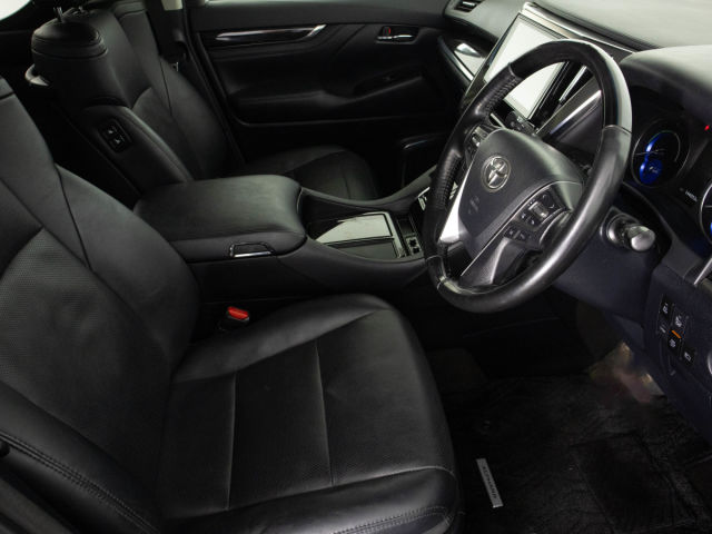 Купить б/у Toyota Alphard, 2018 год, 152 л.с. в России