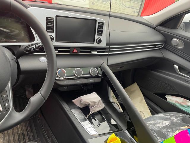Купить б/у Hyundai Elantra, 2023 год, 115 л.с. в России