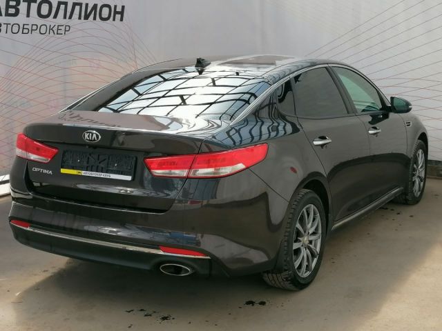 Купить б/у Kia Optima, 2017 год, 150 л.с. в России