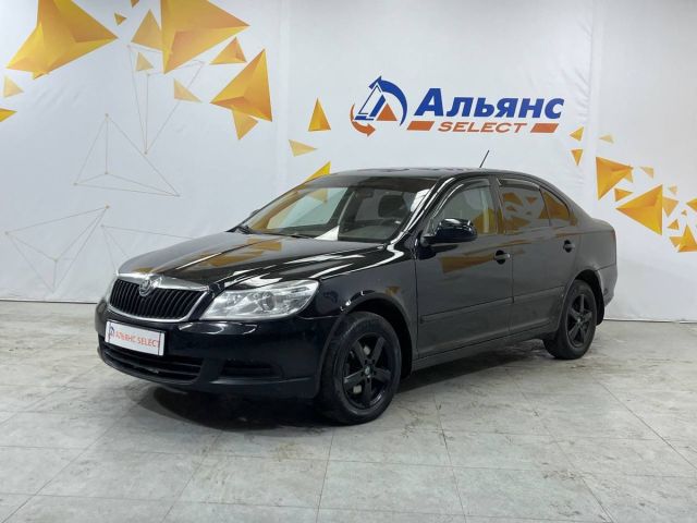 Купить б/у Skoda Octavia, 2011 год, 102 л.с. в России
