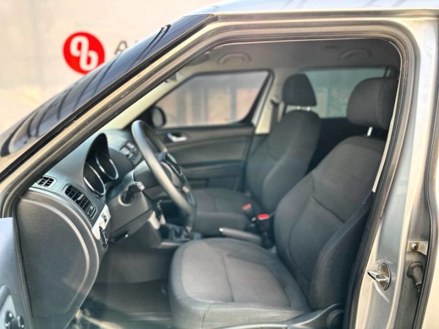 Купить б/у Skoda Yeti, 2012 год, 105 л.с. в России