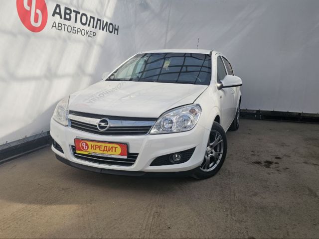 Купить б/у Opel Astra, 2010 год, 115 л.с. в Москве