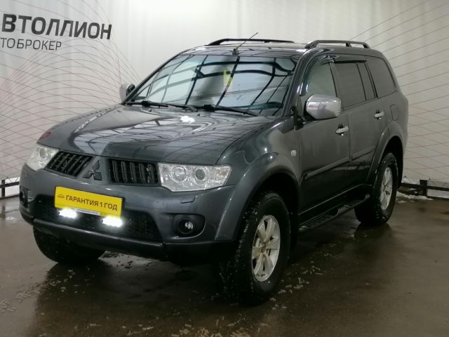 Купить б/у Mitsubishi Pajero Sport, 2013 год, 178 л.с. в России