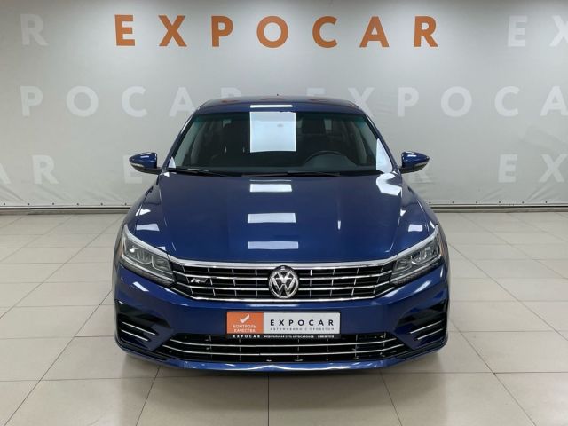 Купить б/у Volkswagen Passat, 2016 год, 170 л.с. в России