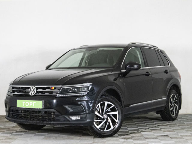 Купить б/у Volkswagen Tiguan, 2018 год, 180 л.с. в России