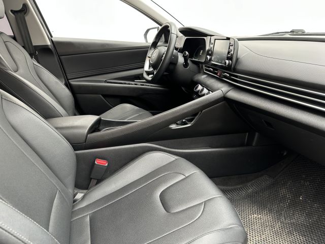 Купить б/у Hyundai Elantra, 2023 год, 115 л.с. в Новокузнецке