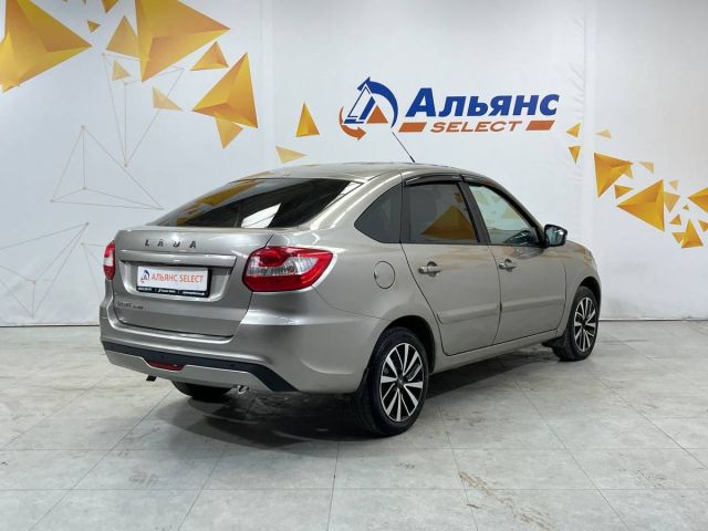 ВАЗ (LADA) Granta с пробегом, 2022 год, 106 л.с. в России Купить б/у ВАЗ (LADA) Granta, 2022 год, 106 л.с. в России