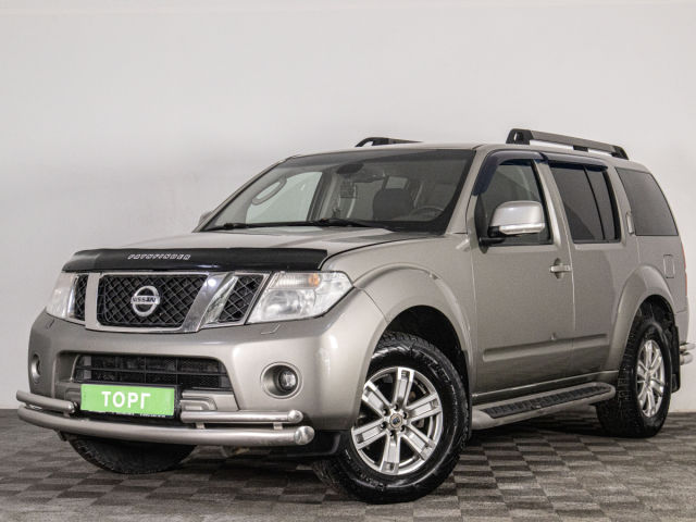 Купить б/у Nissan Pathfinder, 2012 год, 190 л.с. в России