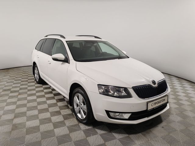 Купить б/у Skoda Octavia, 2015 год, 110 л.с. в России