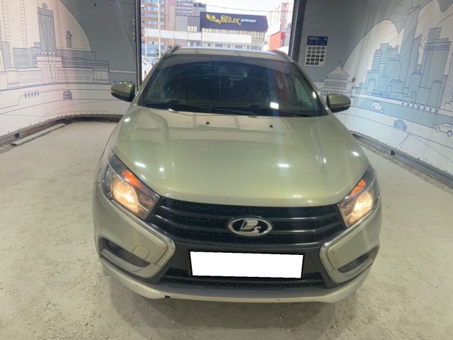 Купить б/у ВАЗ (LADA) Vesta, 2017 год, 122 л.с. в России